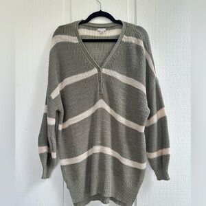 American Eagle Oversized Knit Size M